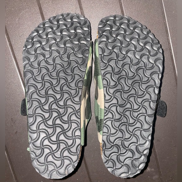Birkenstock Camo - Picture 3 of 3